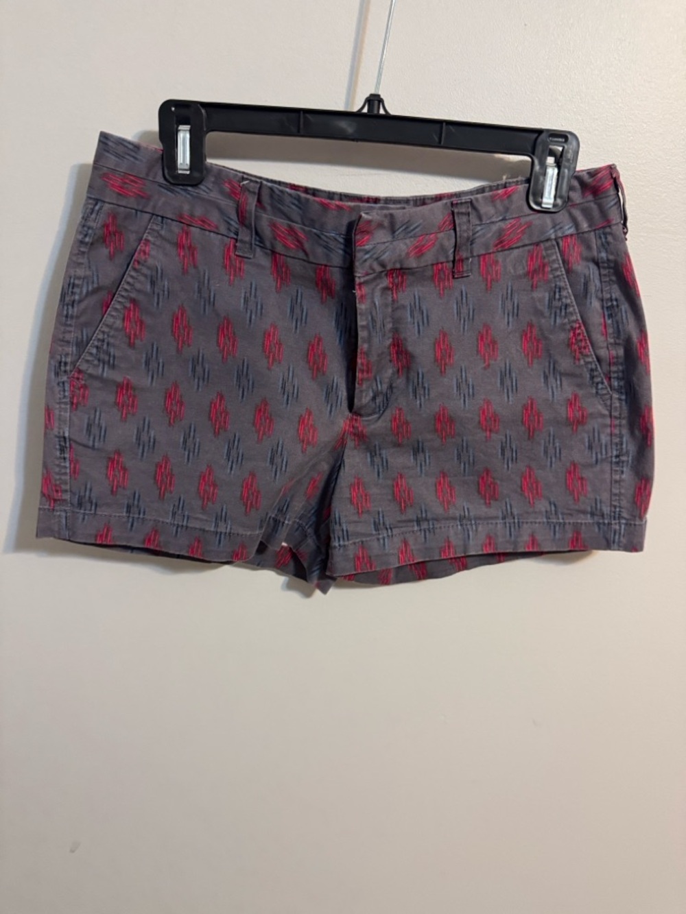 Gap Gray and Pink Patterned Women's Cotton Chino khaki Shorts 4